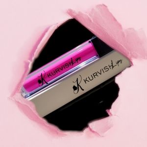 Pretty Pink matte lipstick